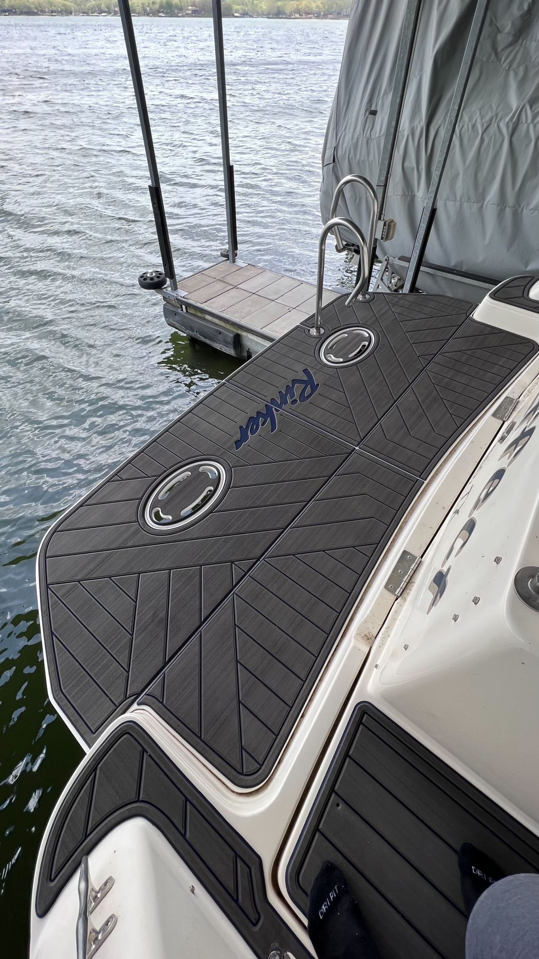 1995 Rinker 33 Marine Flooring