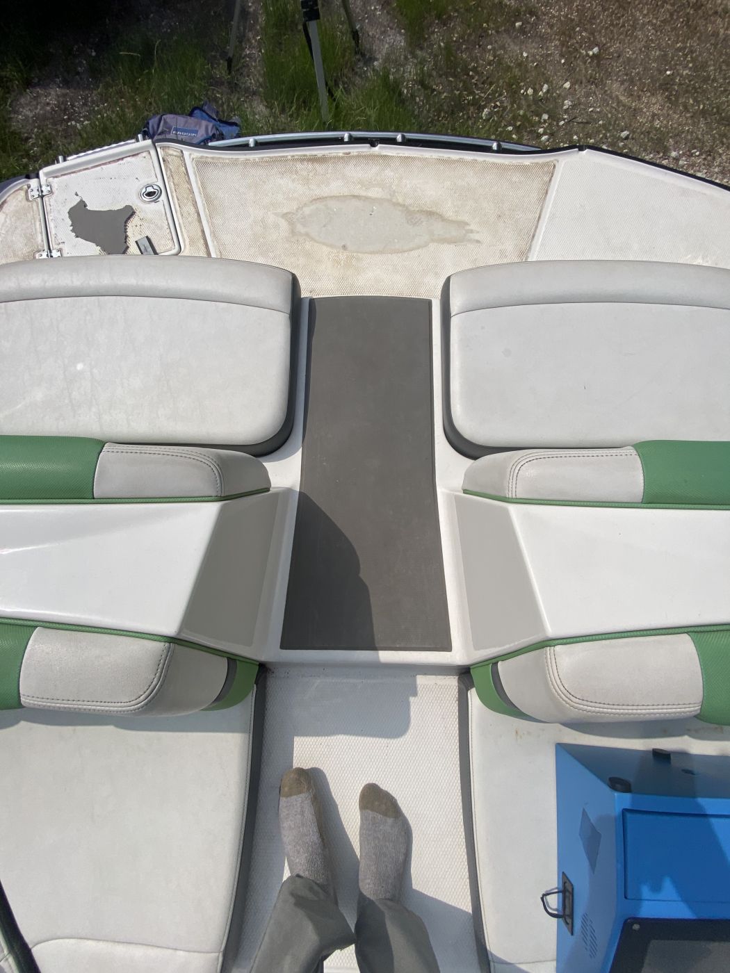 Chaparral 223 VRX SeaDek Installation