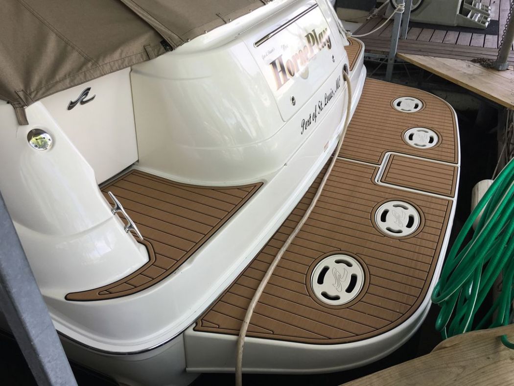Sea Ray 460 SeaDek Swim Platform