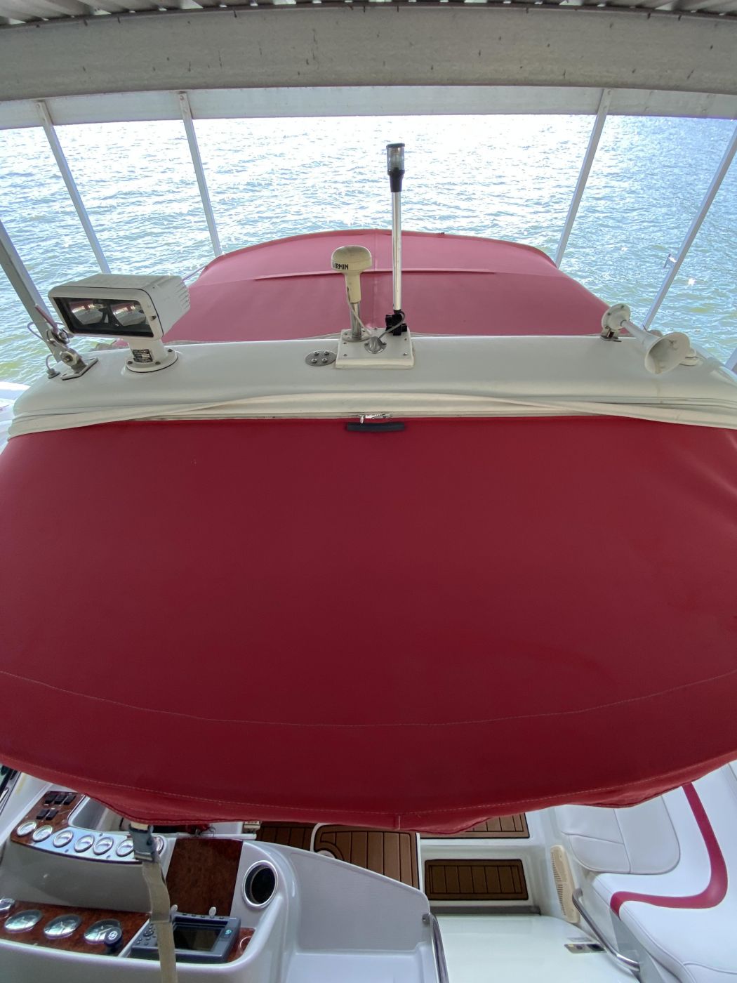 Formula 330SS Boat Detailing