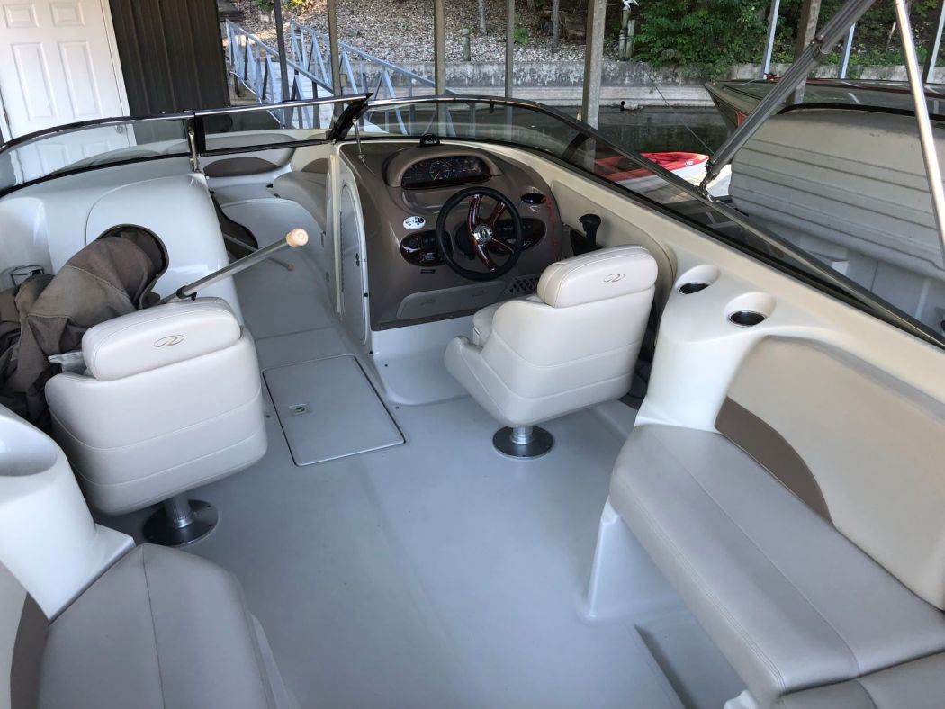 2002 2400 Rinker BR Received A Surpass 5 Year SiO2 Ceramic Coating