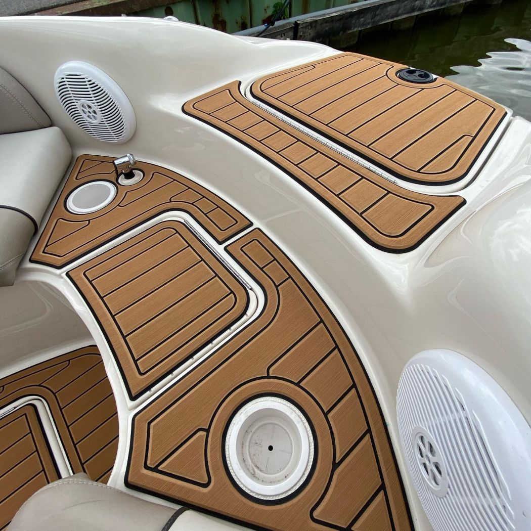 Sea Ray Deck Boat SeaDek Flooring