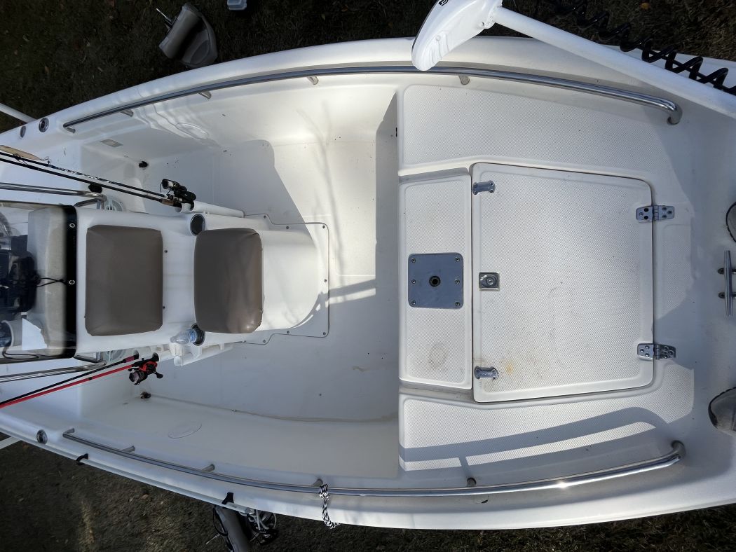 SeaDek install on a 2004 Scout 160 Sportfish by Castaway Customs Southern Atlantic Coast in Aqua Camo/Storm Gray Outer Route