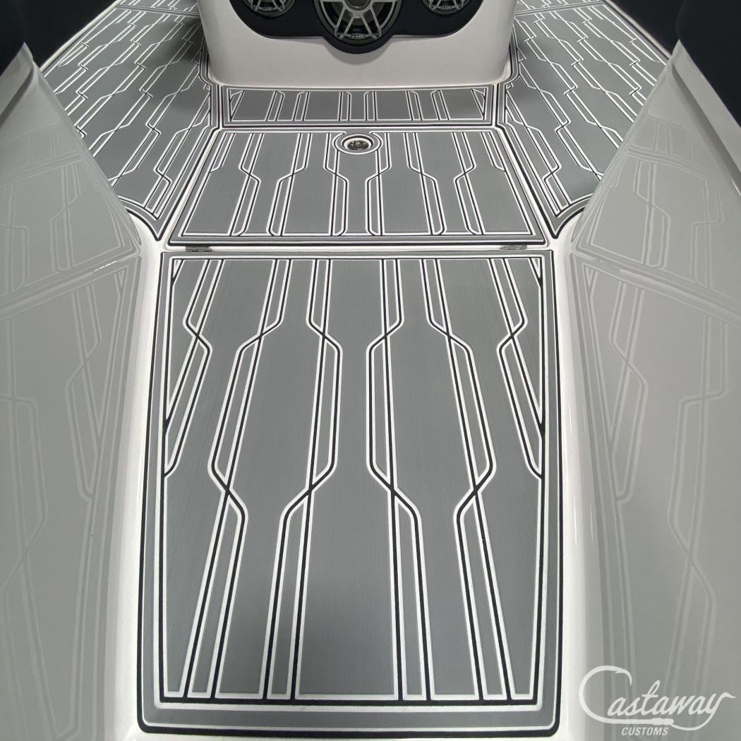Cigarette 41 Nighthawk SeaDek Flooring