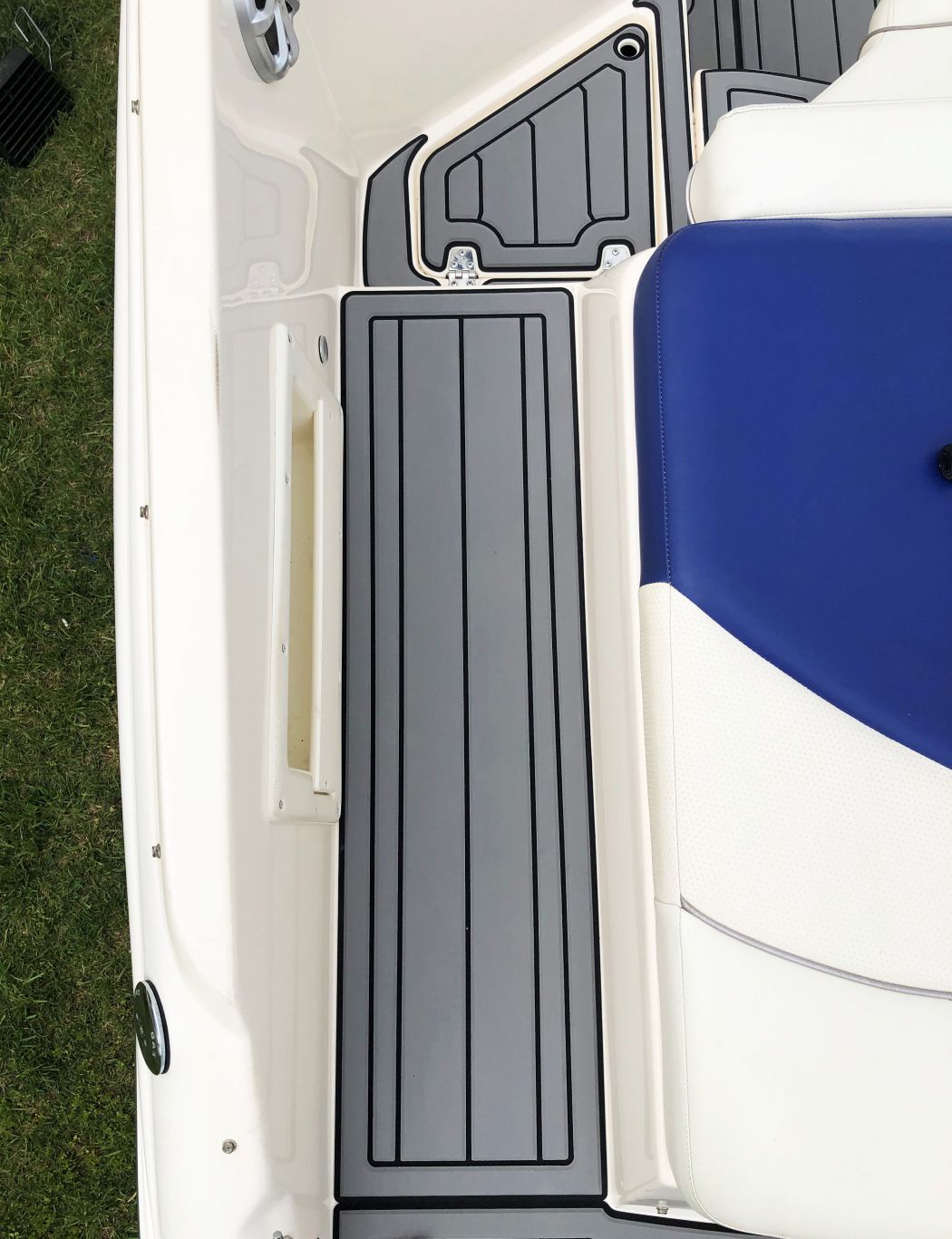 2005 Rinker 232 AquaTraction