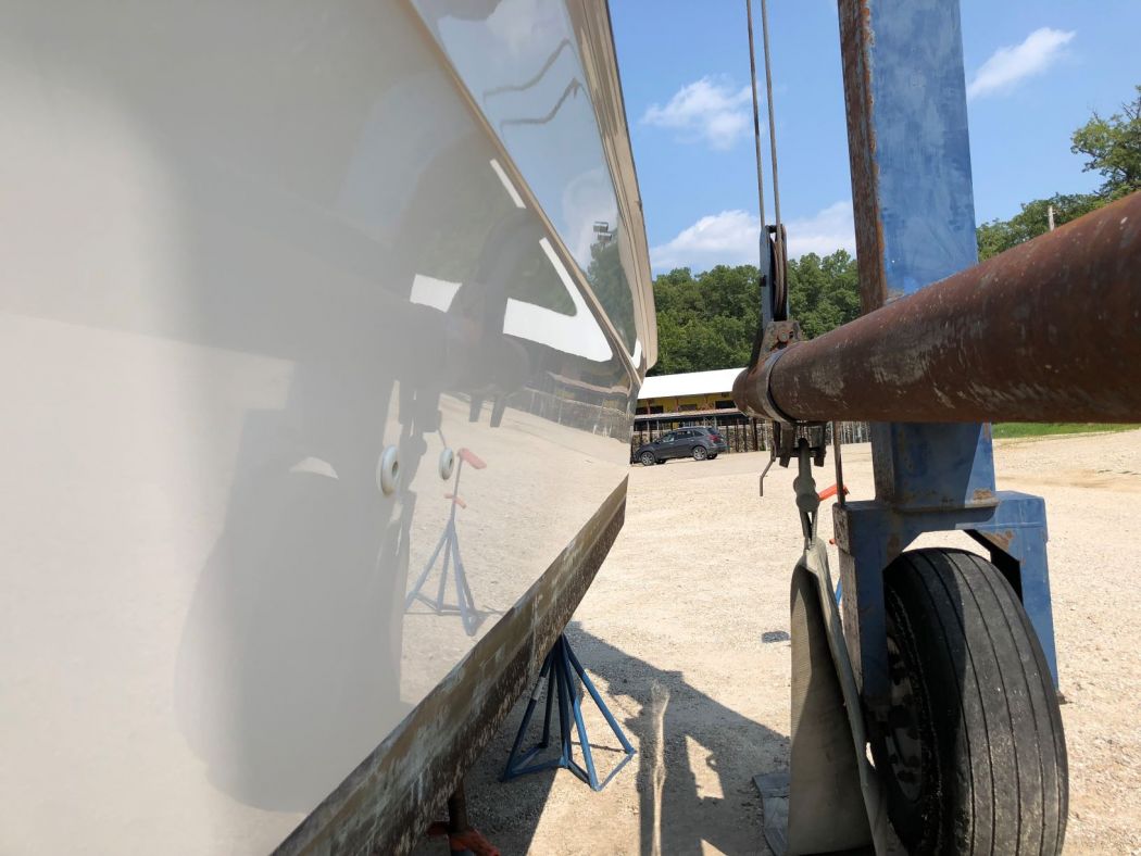 1997 SeaRay 400 EC Received A Surpass 5 Year SiO2 Ceramic Coating