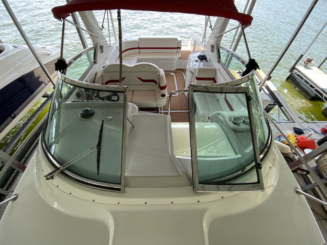 Formula 330SS Boat Detailing