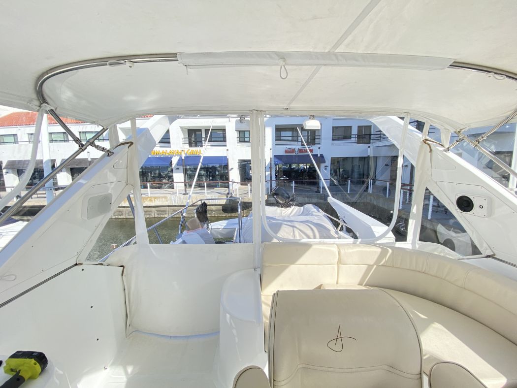 57' Mckenna Pilothouse