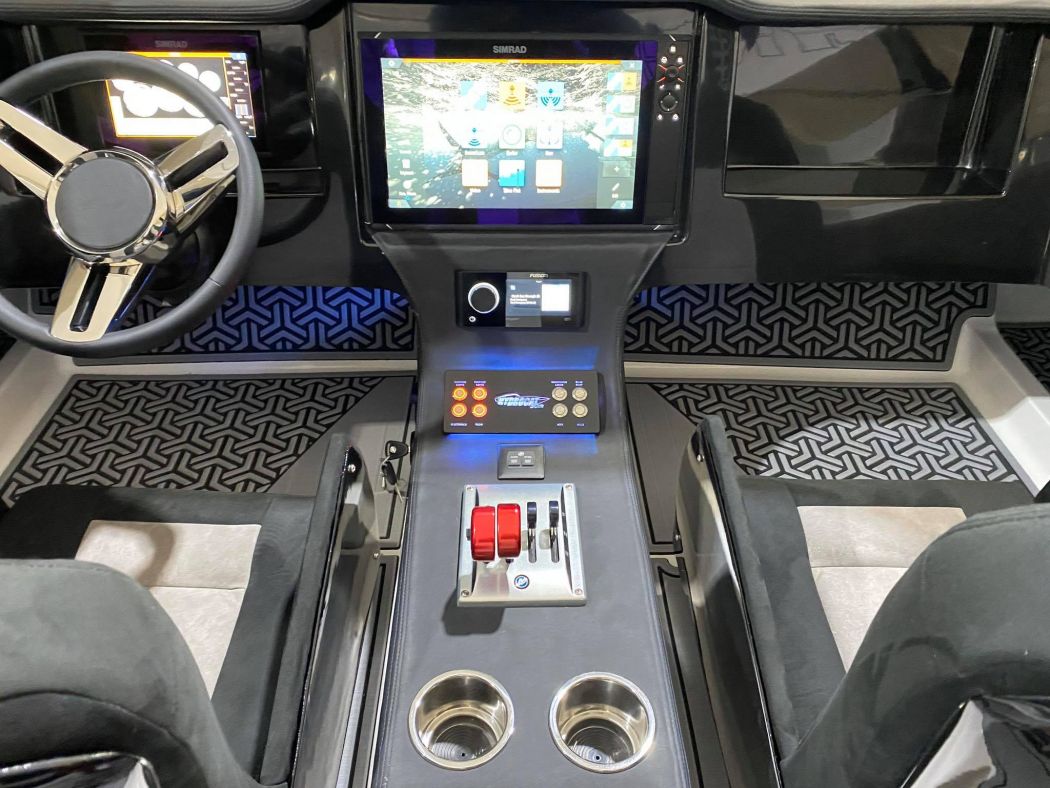 Hydrocat 30XTC Custom SeaDek Flooring