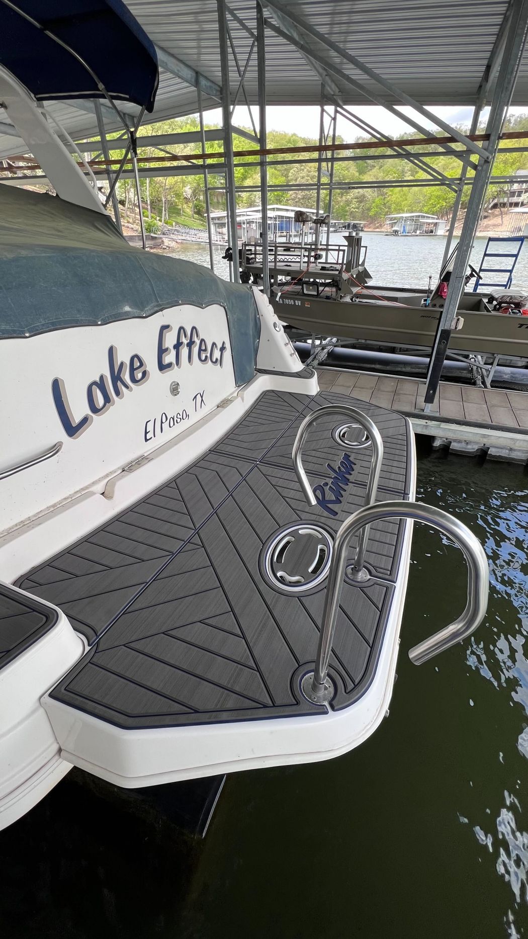 1995 Rinker 33 Marine Flooring