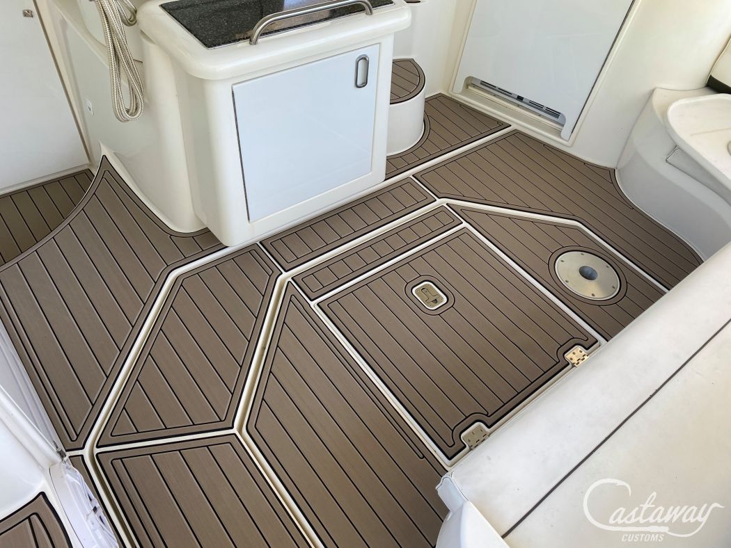 Cruiser Yachts 420 Express SeaDek