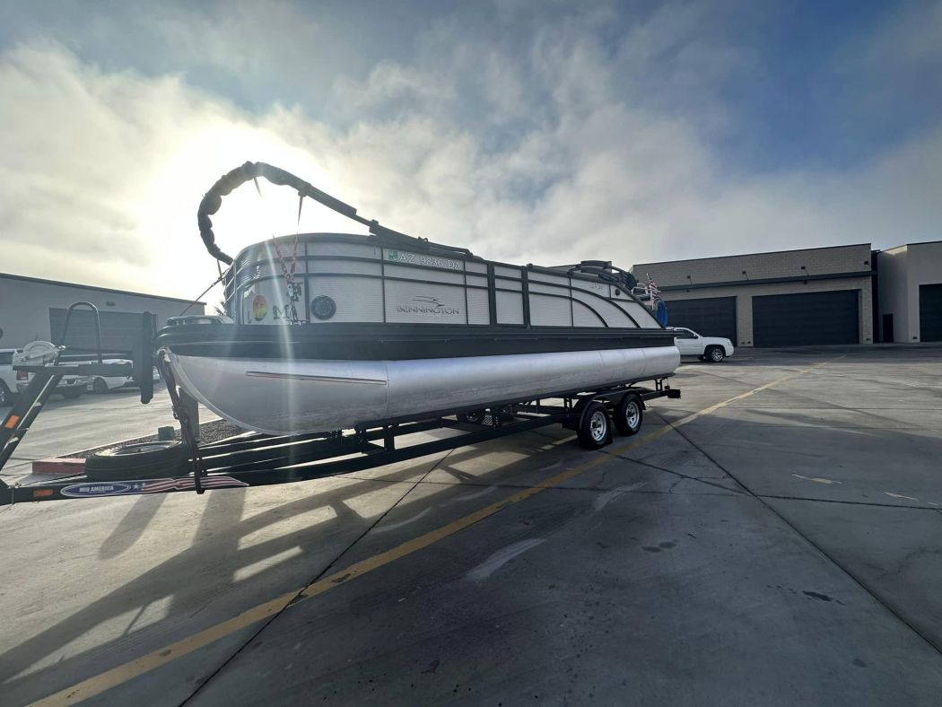 Pontoon Detailing Lake Havasu