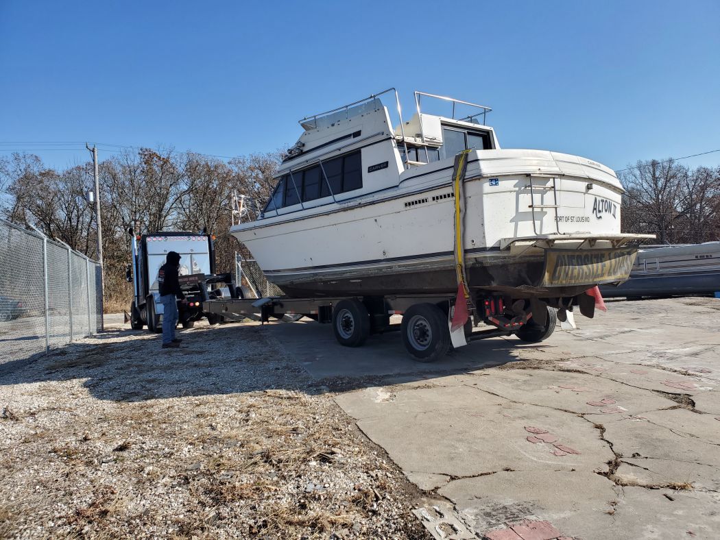 Carver 28