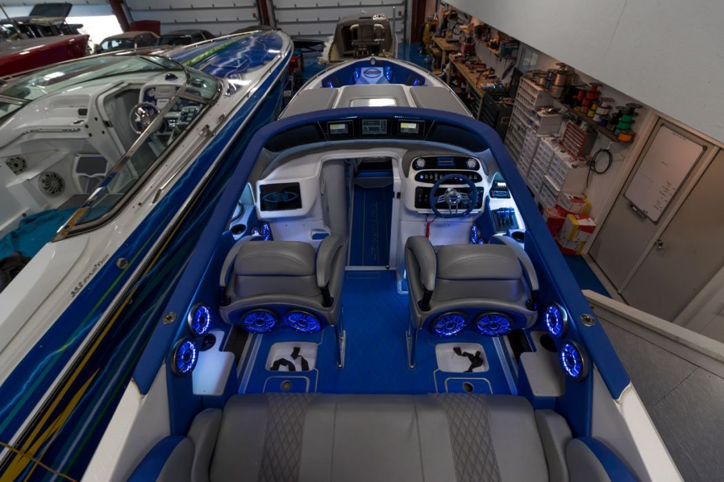 32 Sunsation Stereo & Custom Upholstery
