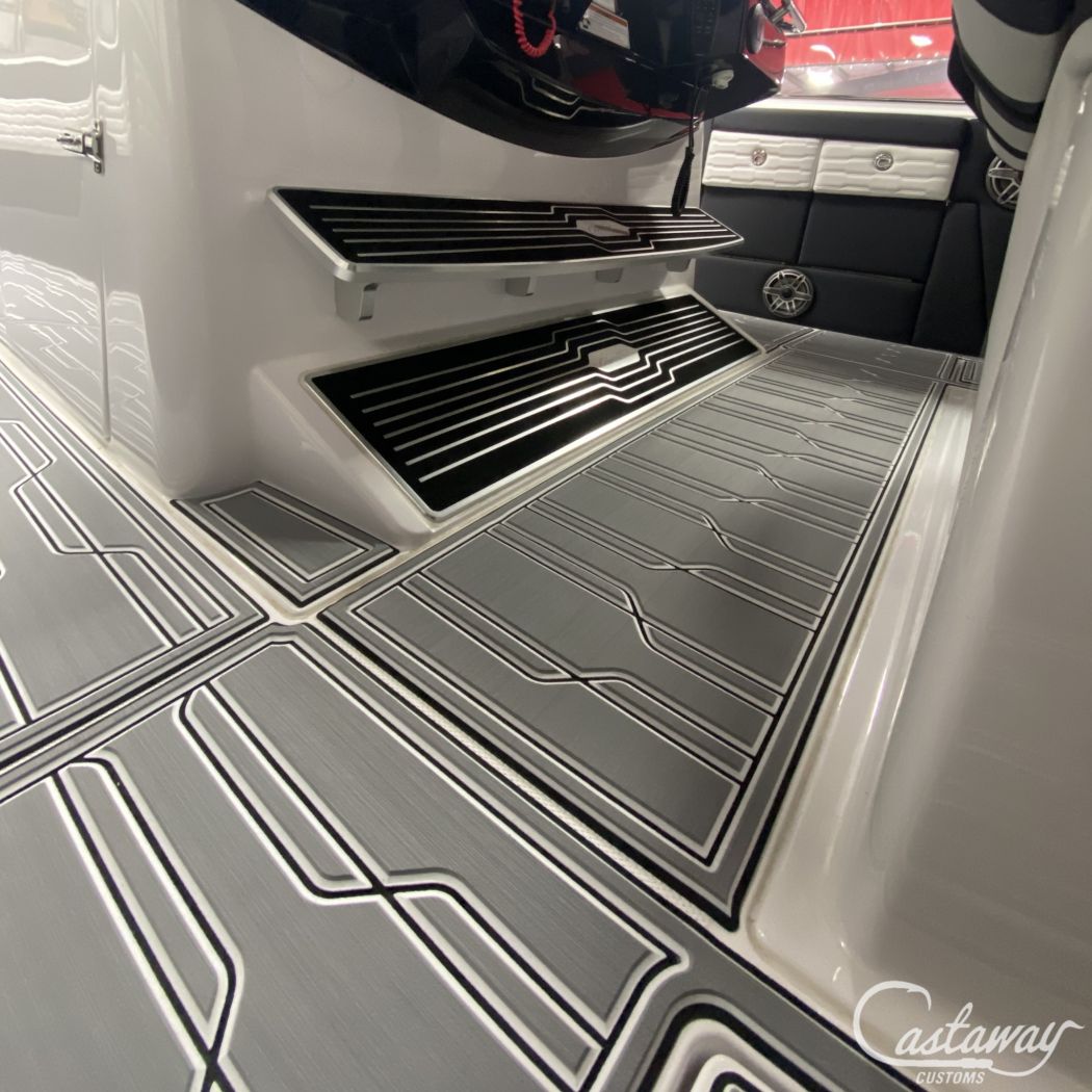 Cigarette 41 Nighthawk SeaDek Flooring