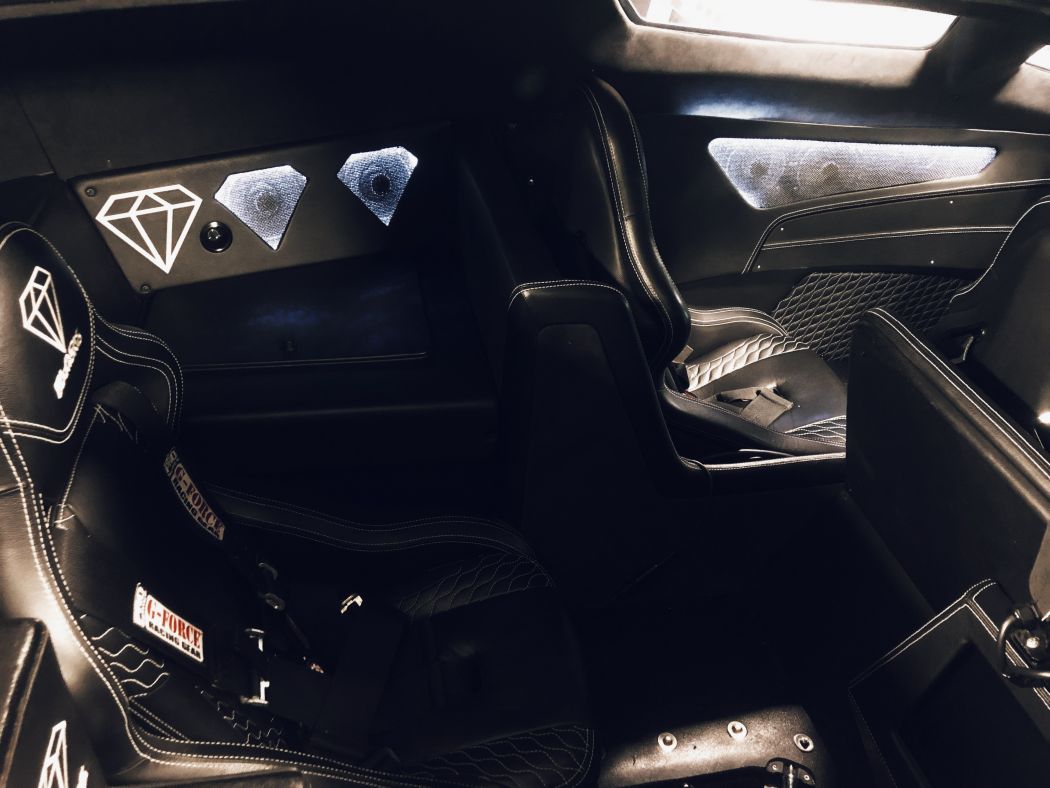 52 MTI Black Diamond With Bluave Audio System