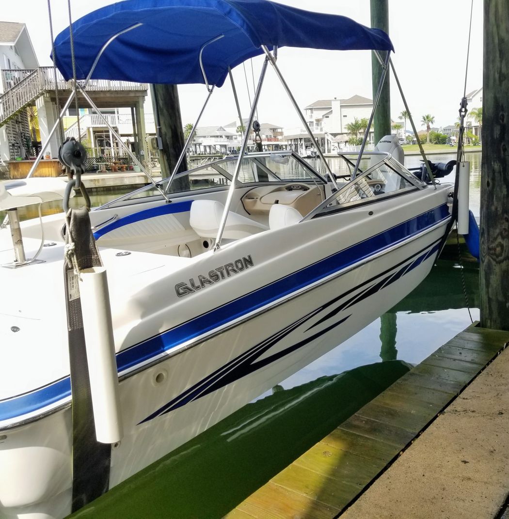 Kemah Boat Detailing