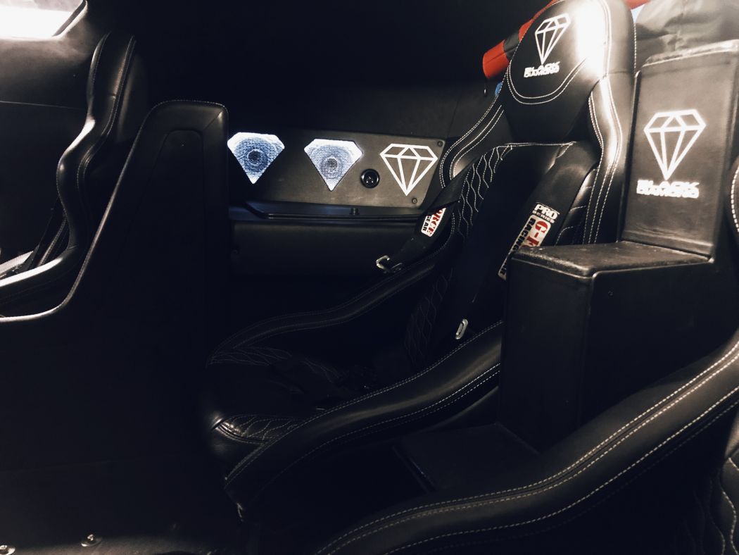 52 MTI Black Diamond With Bluave Audio System