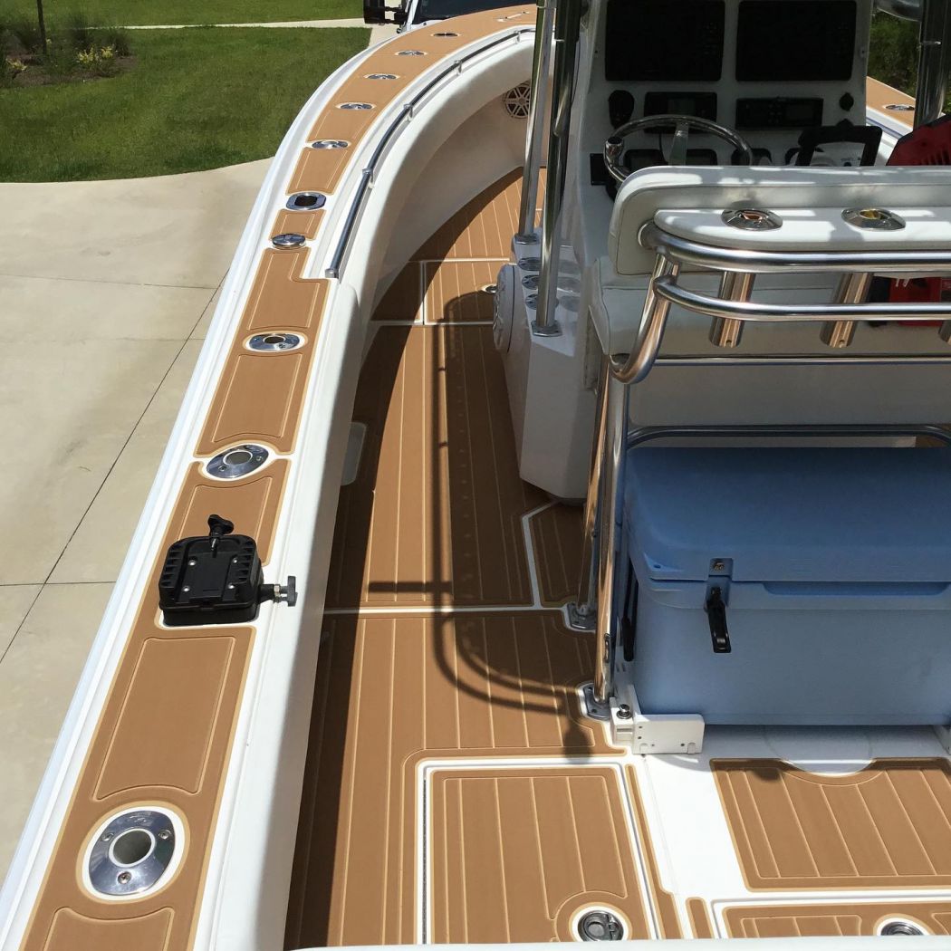 Contender 25T SeaDek Flooring Installation
