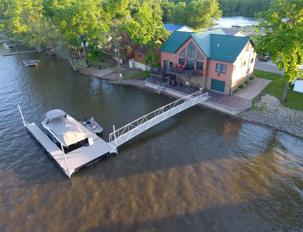 Wahoo Dock With Roto Lift