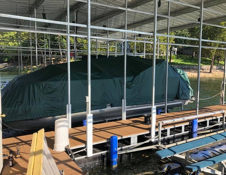 Bennington Pontoon Automatic Boat Cover