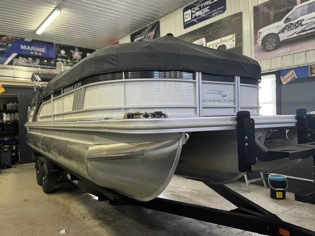 Pontoon Polishing Linden Michigan