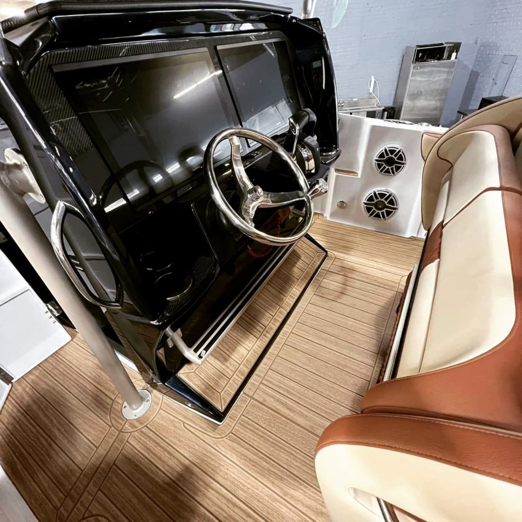 Nor-Tech 340 SeaDek Flooring