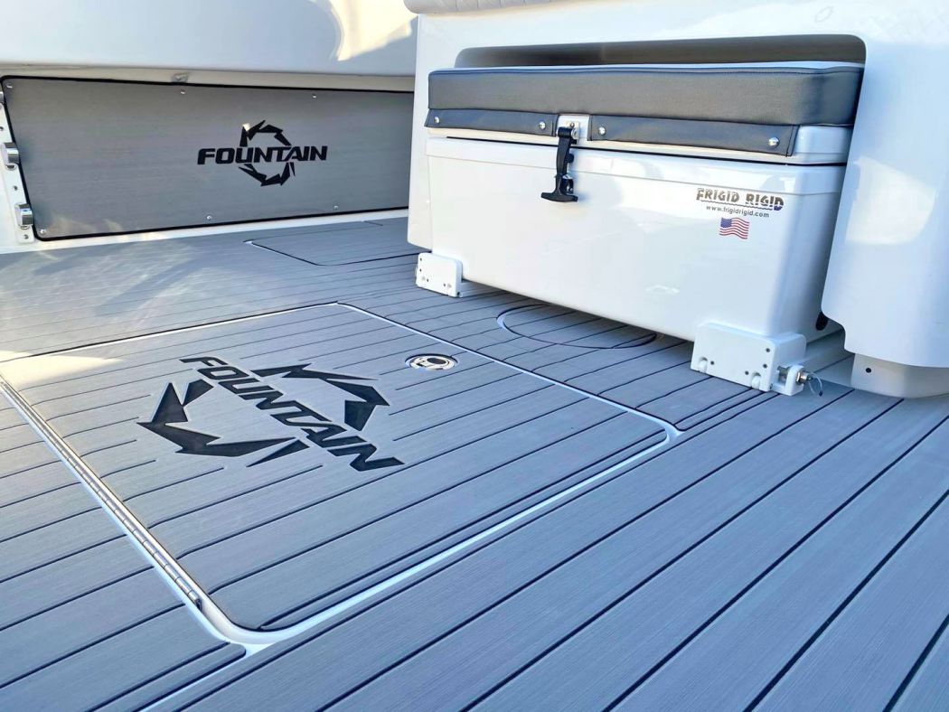 38 Fountain CC SeaDek Installation