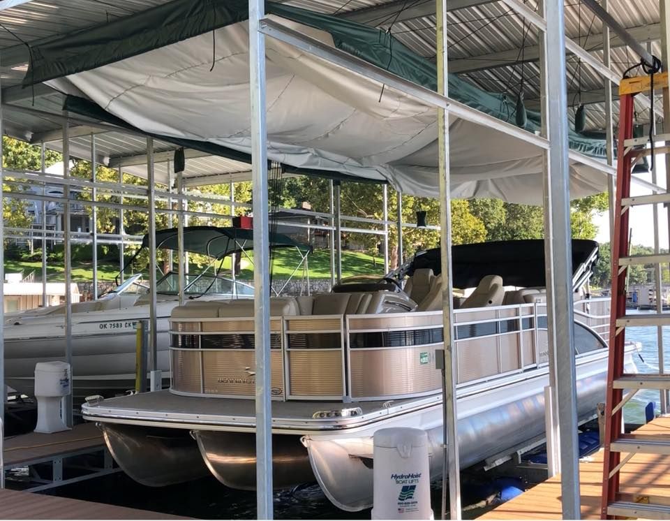 Bennington Pontoon Automatic Boat Cover