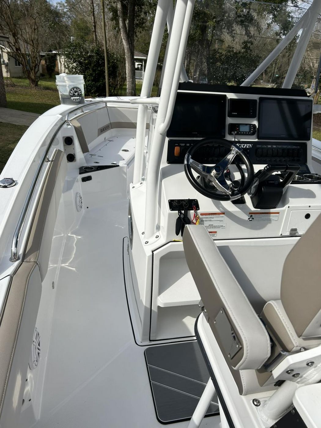 BlackFin  Boat Detailing