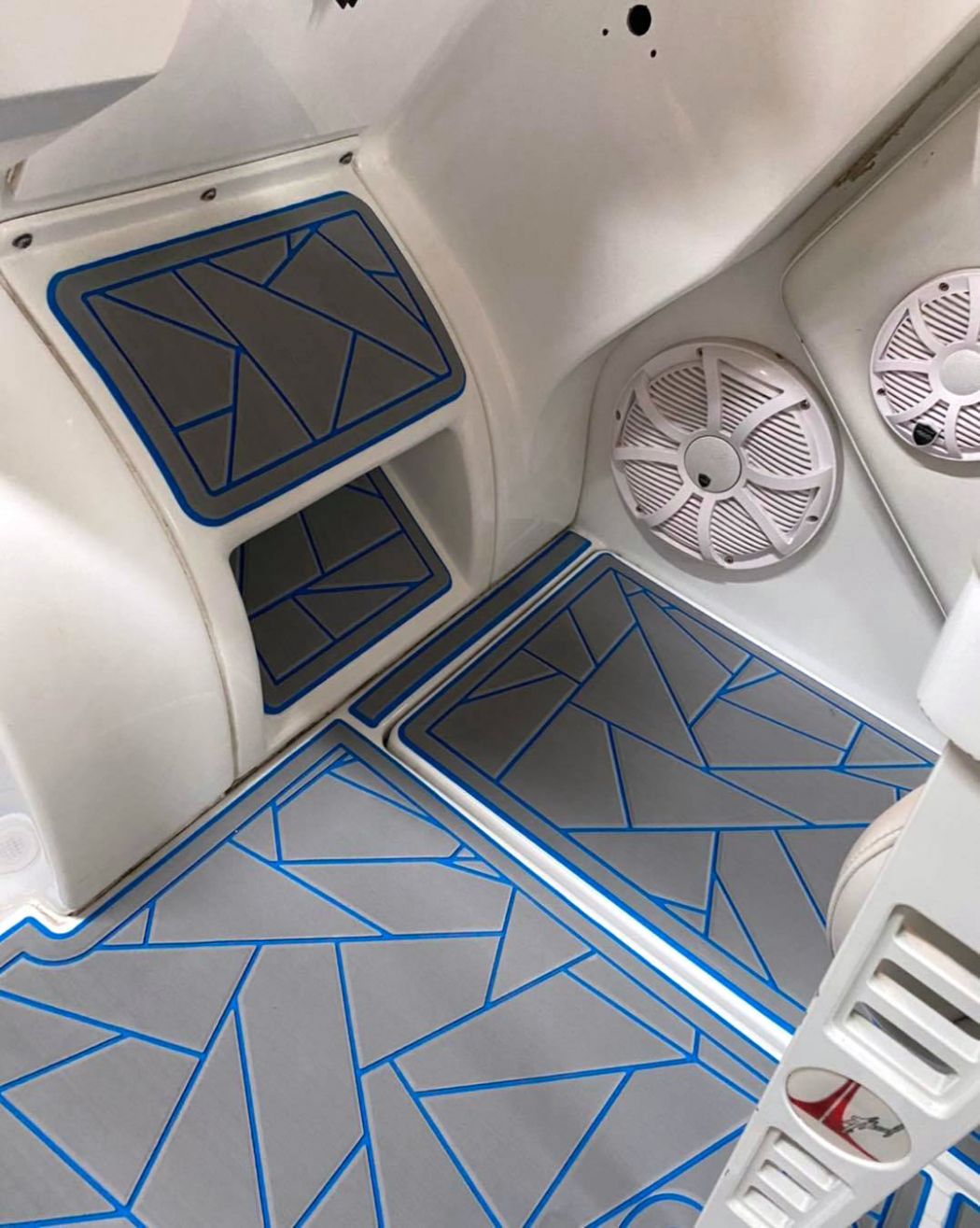 40 Outlaw SeaDek Installation