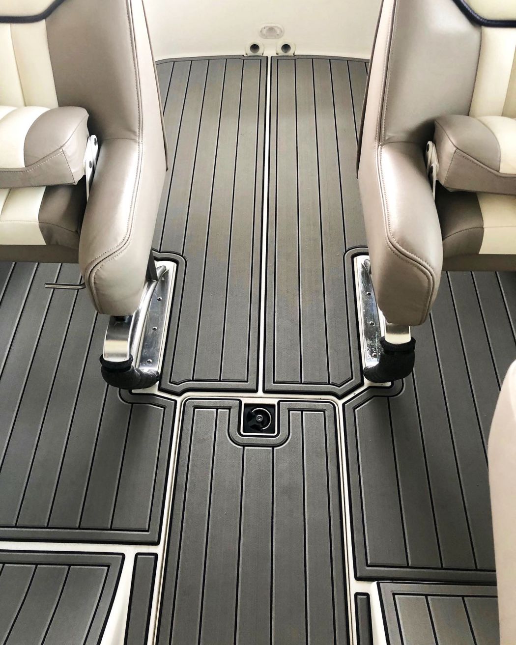 Pontoon SeaDek Installation