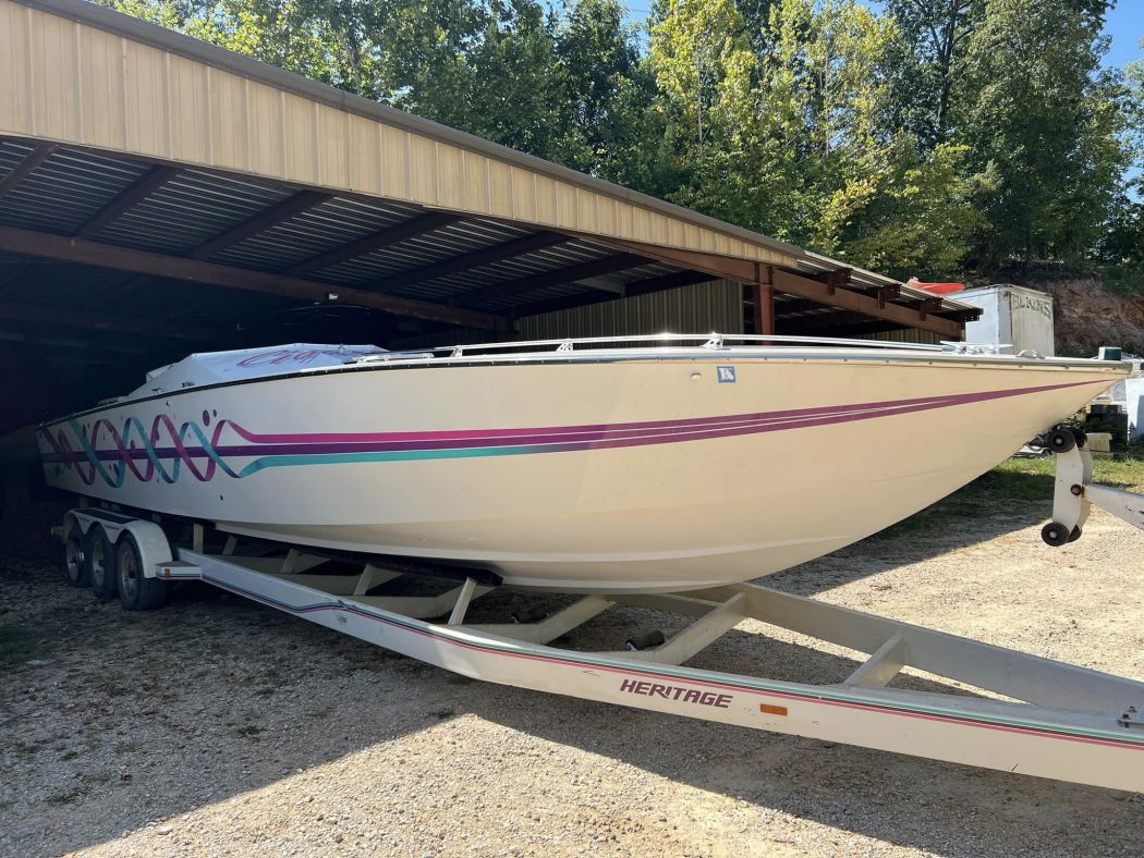 Cigarette Boat Detailing