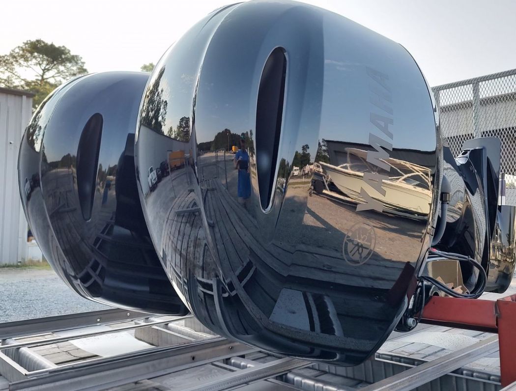 Custom Outboard Motor Painting