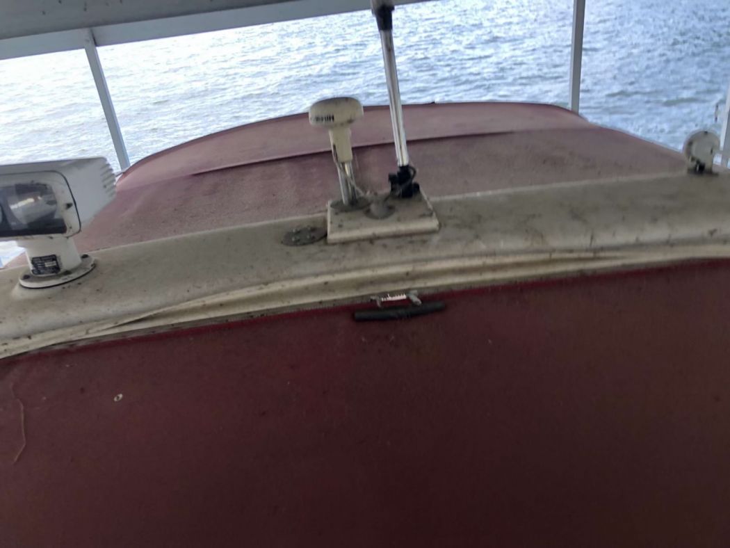 Formula 330SS Boat Detailing