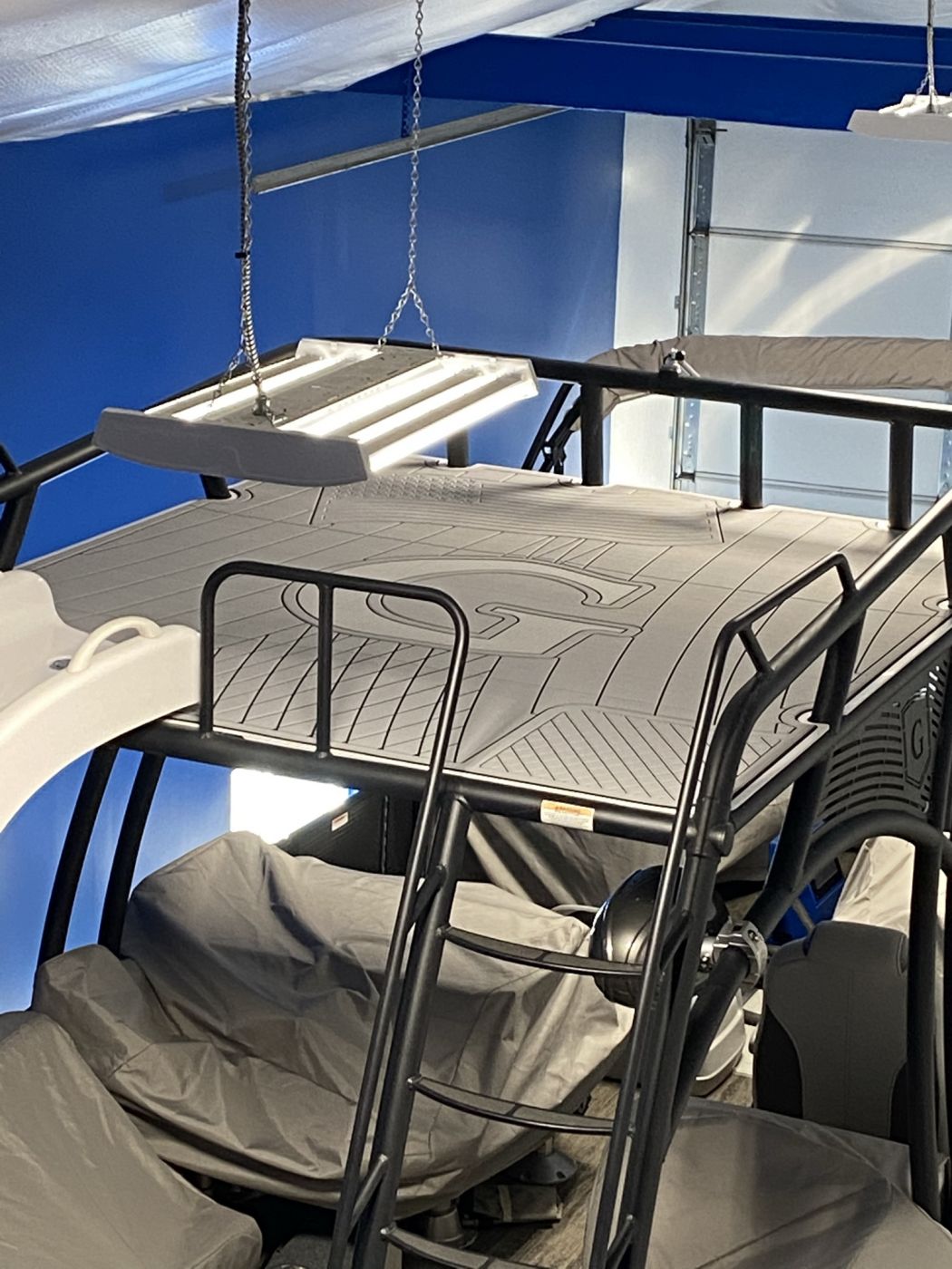 2015 Monaco 235 Pontoon