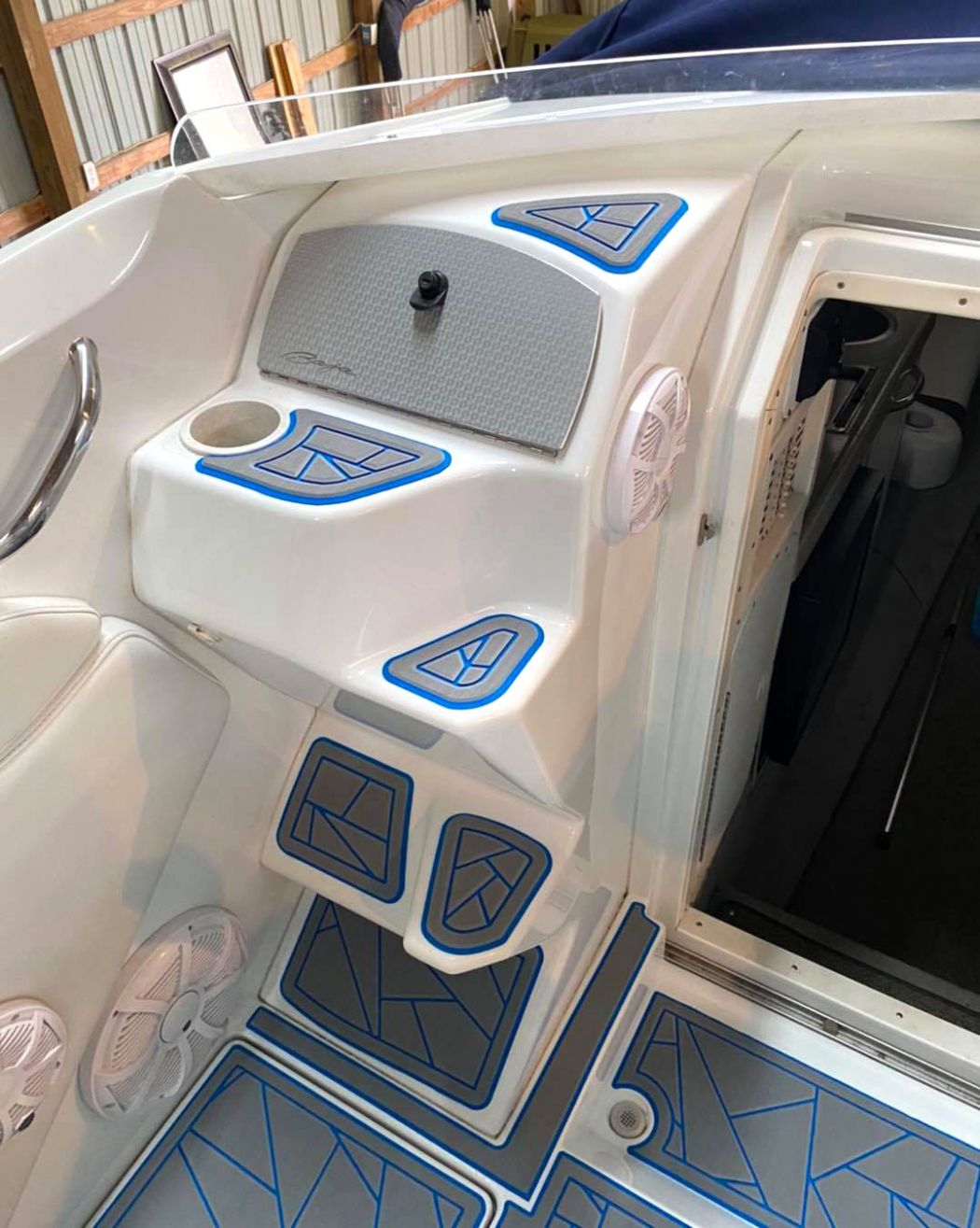 40 Outlaw SeaDek Installation