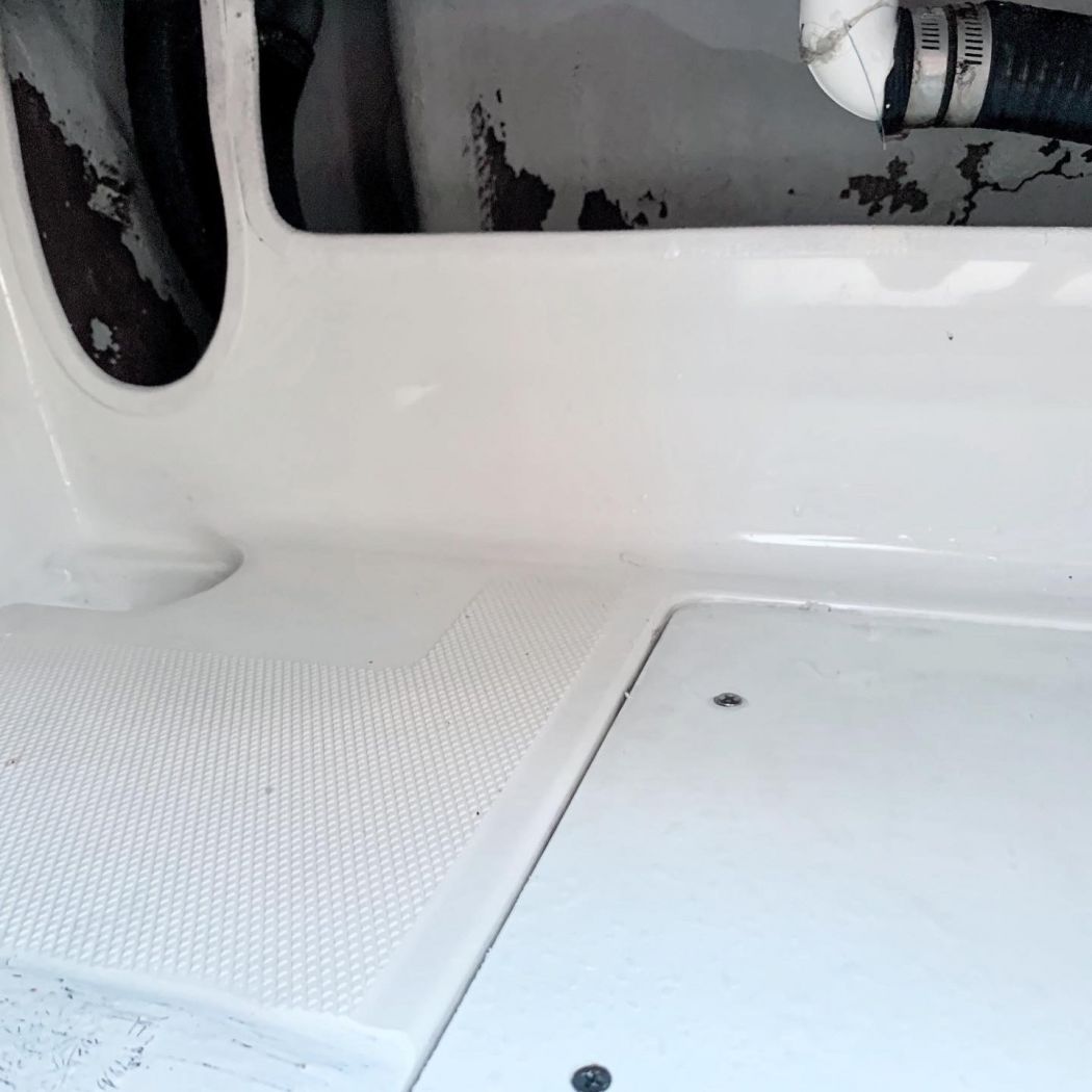 Boat Detailing 35' SeaVee Center Console