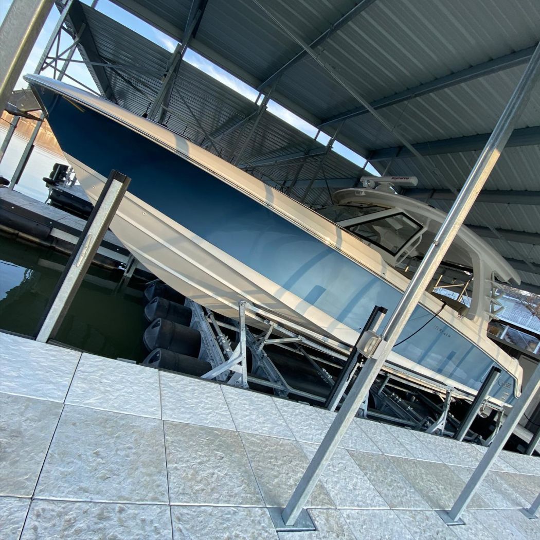 Boston Whaler 350 Realm Custom Paint