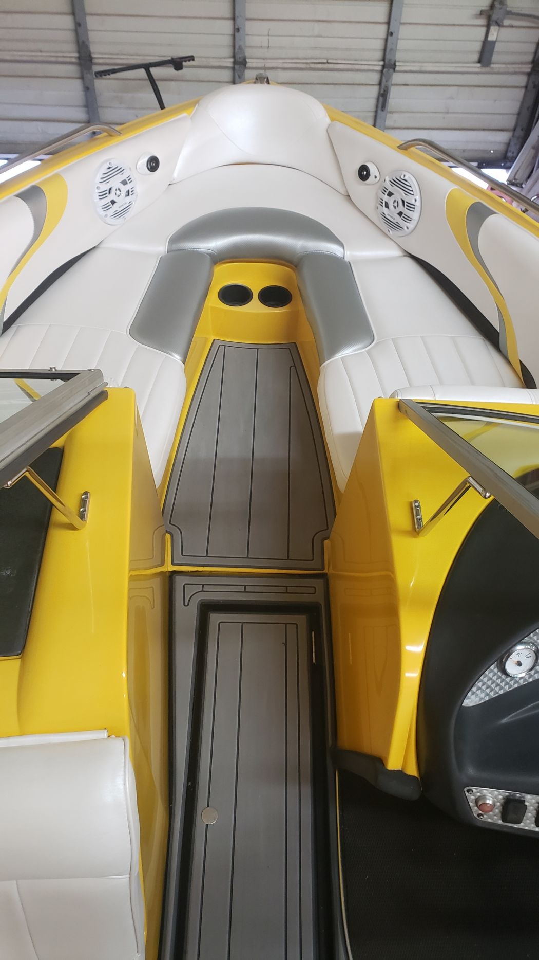 2004 Mastercraft X9 Wakeboard Edition