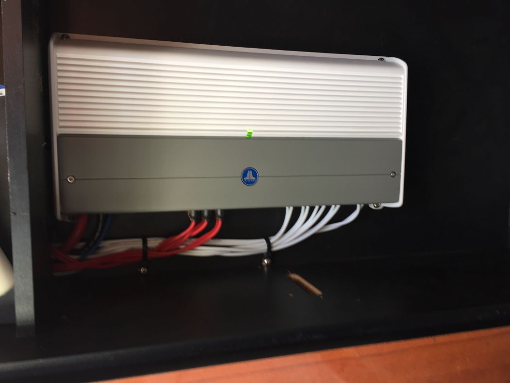 SeaRay Sundancer Audio Installation