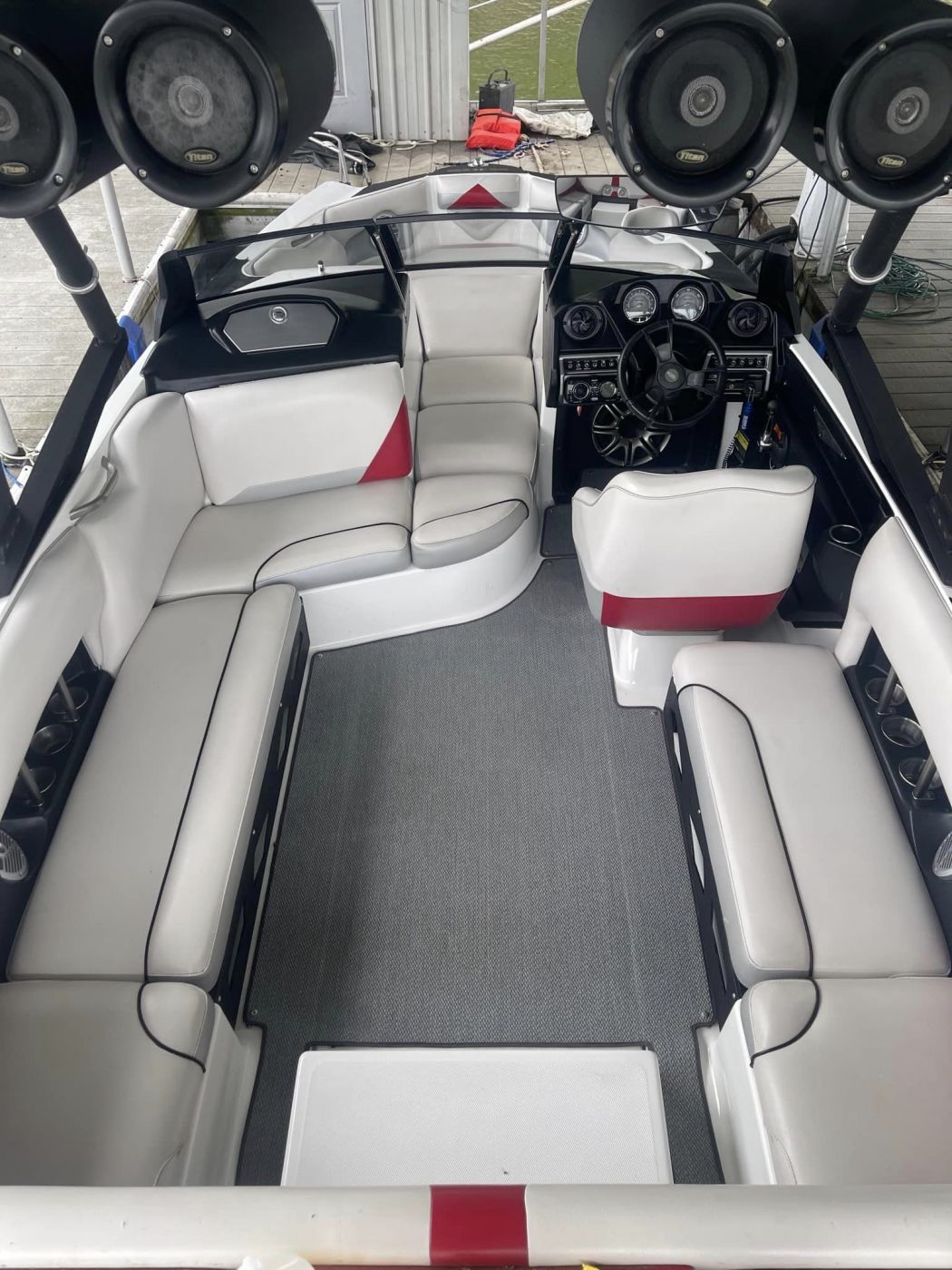 Boat Detailing Grand Lake O' the Cherokees