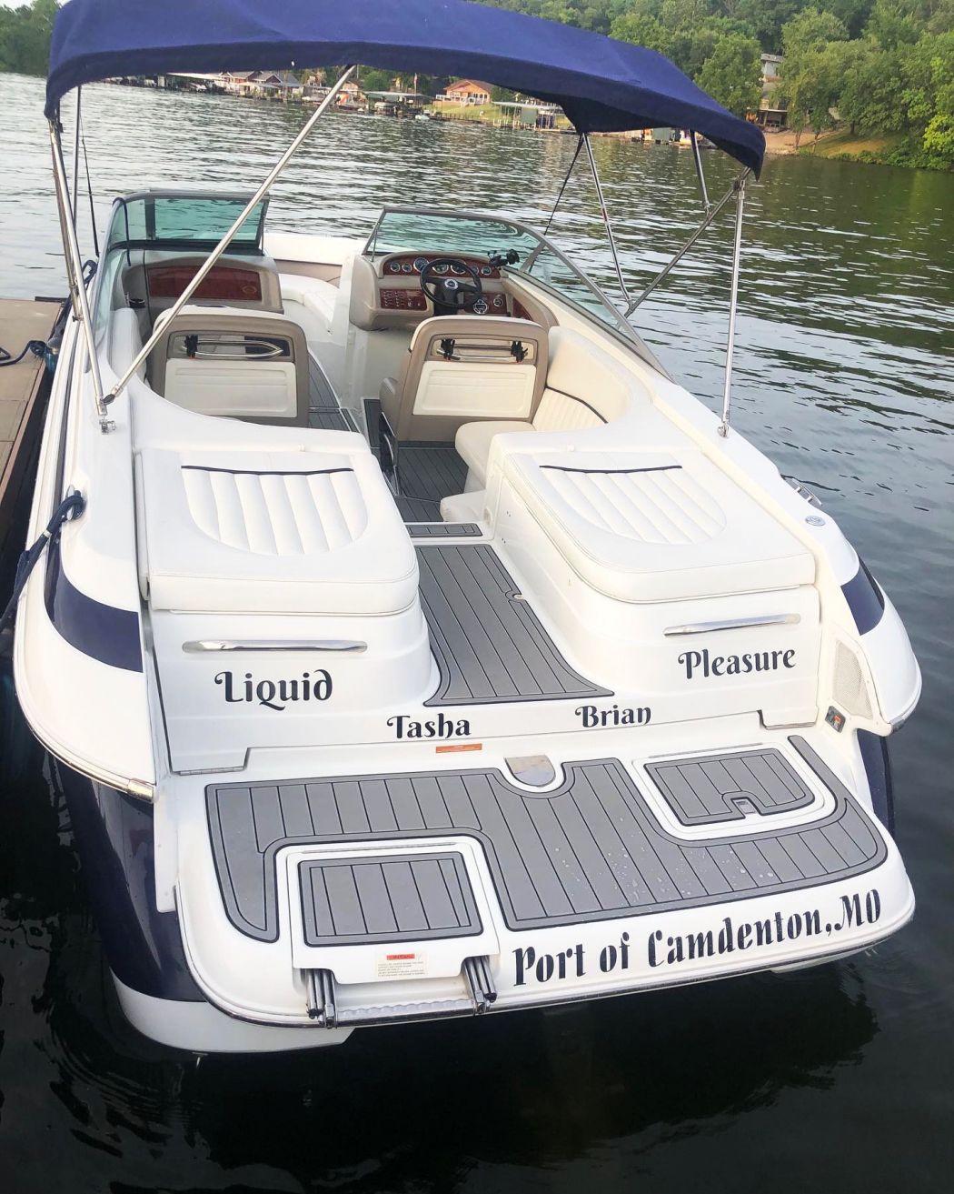 Pontoon SeaDek Installation