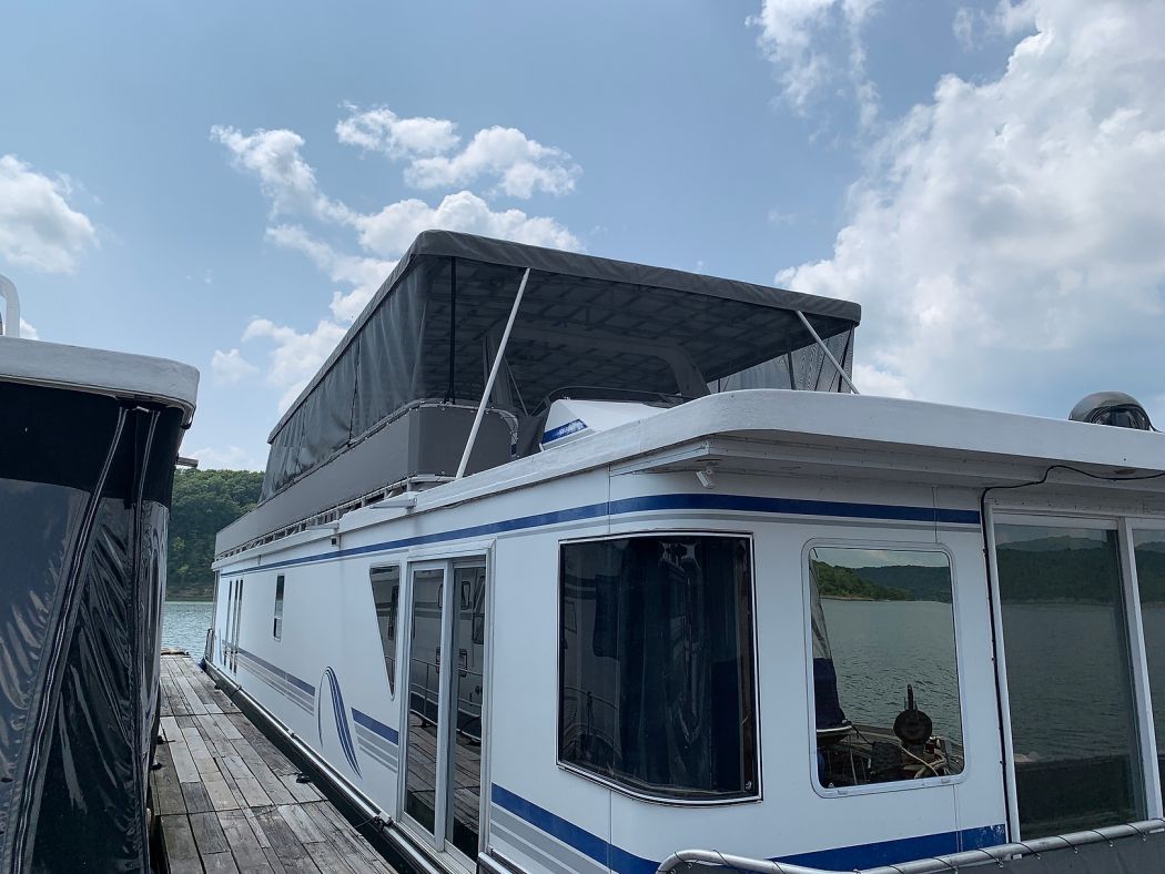 Houseboat Enclosure Lake Cumberland