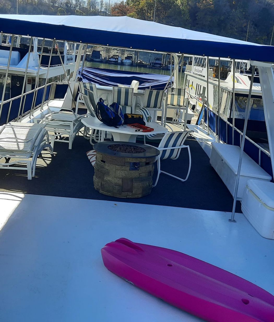 Houseboat Party Top Lake Cumberland