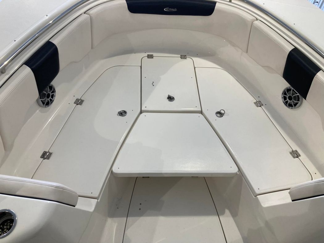Robolo Center Console SeaDek Flooring