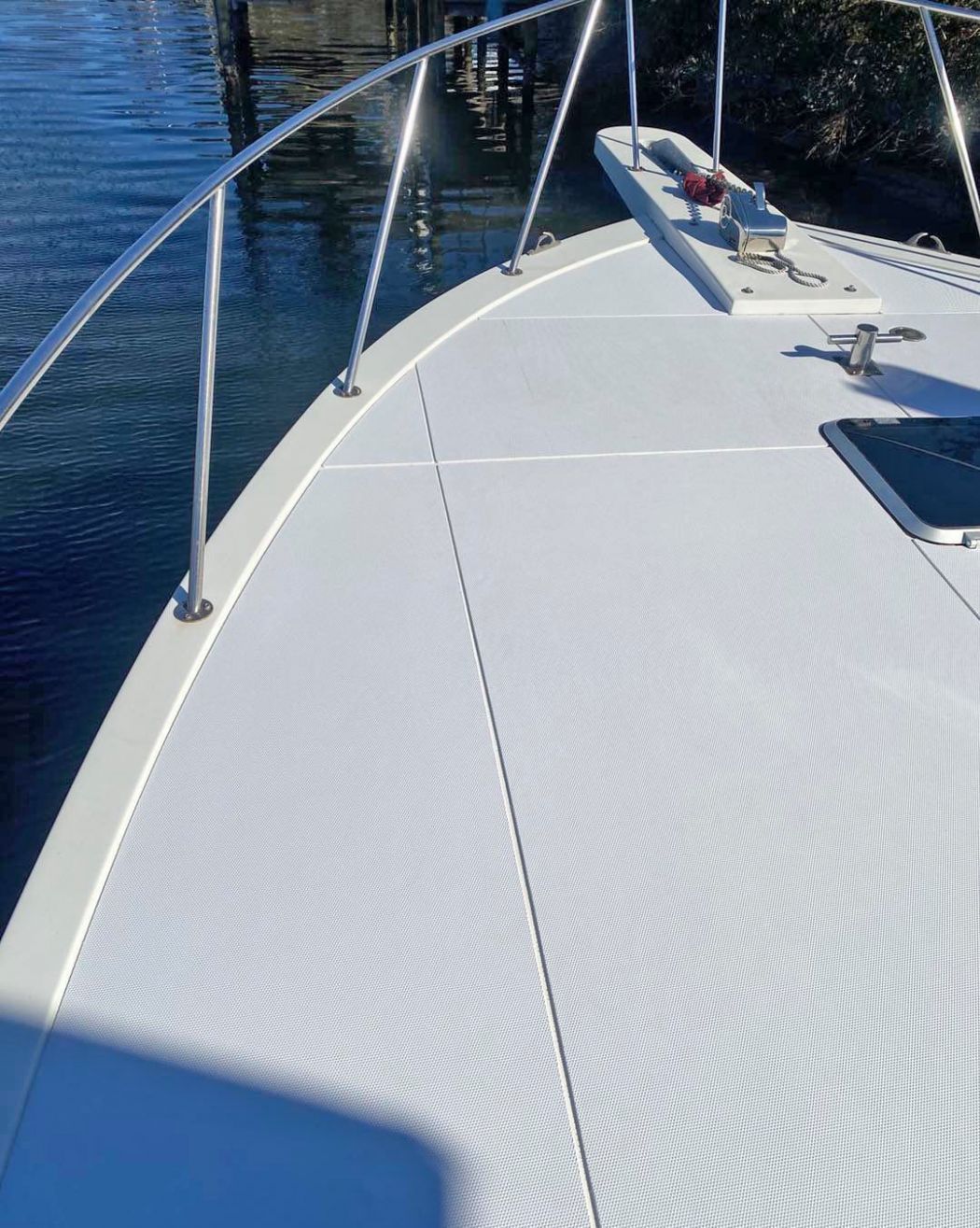 40 Jersey Sportfish SeaDek Installation