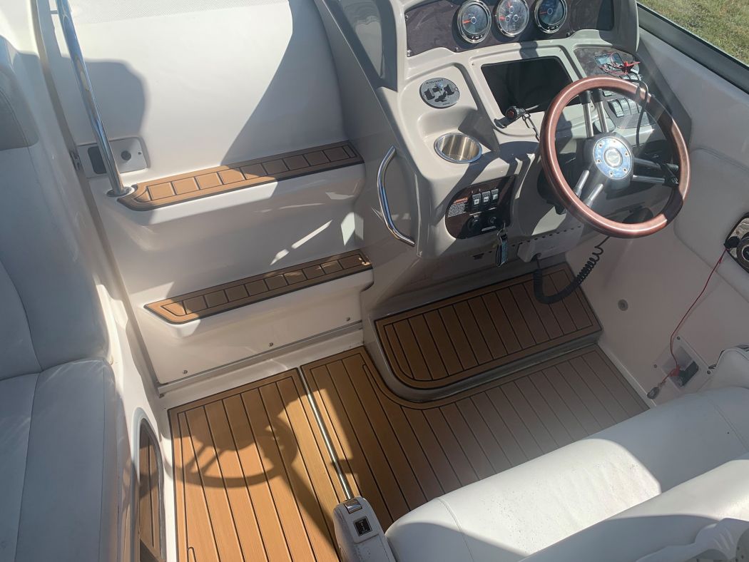 27' Chaparral SeaDek Flooring