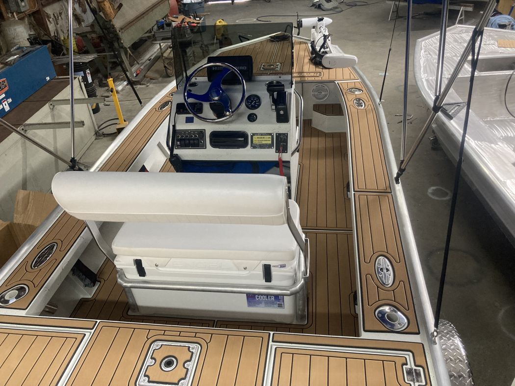Scandy White Boats SeaDek Installation