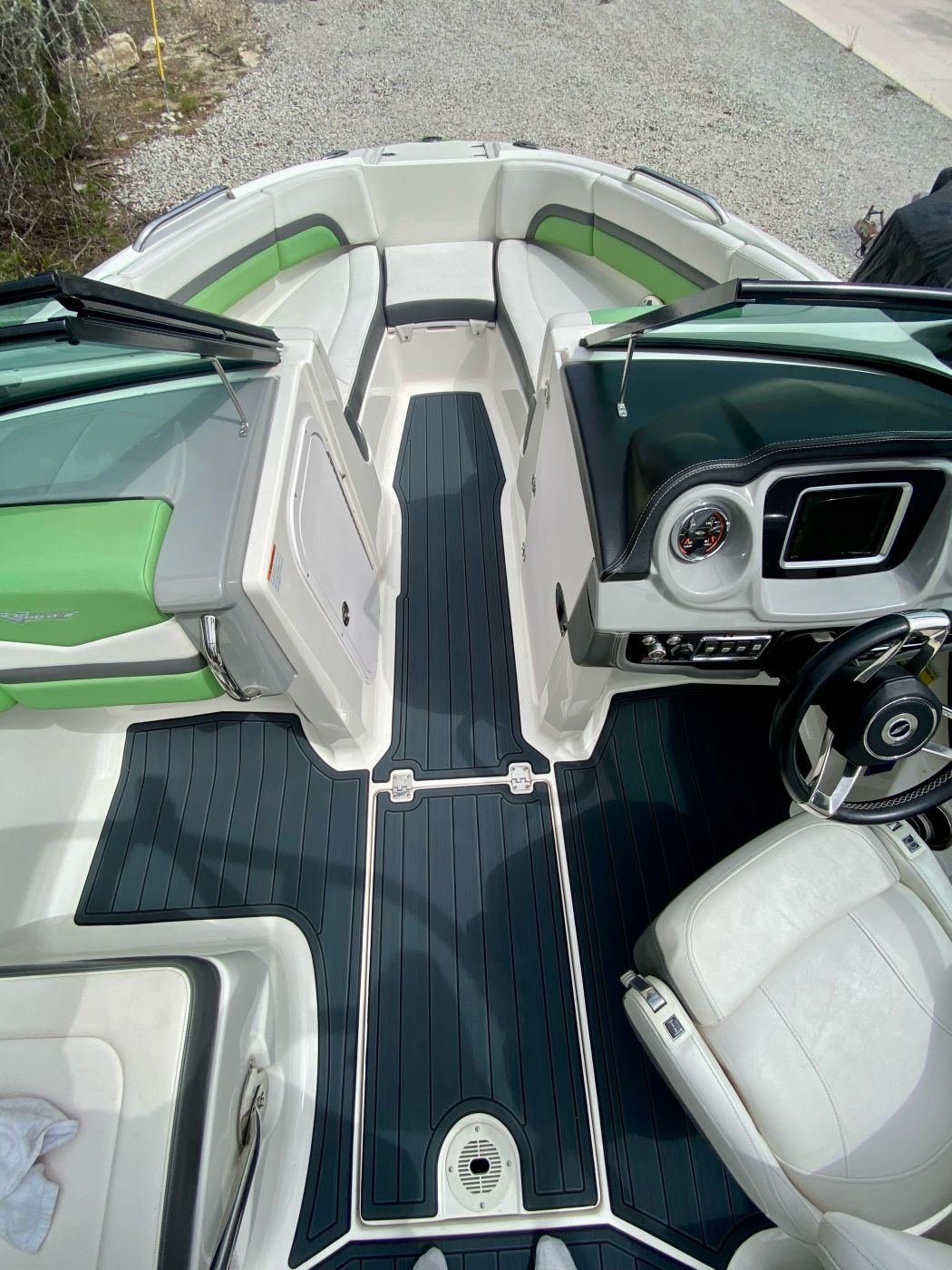 Chaparral 223 VRX SeaDek Installation